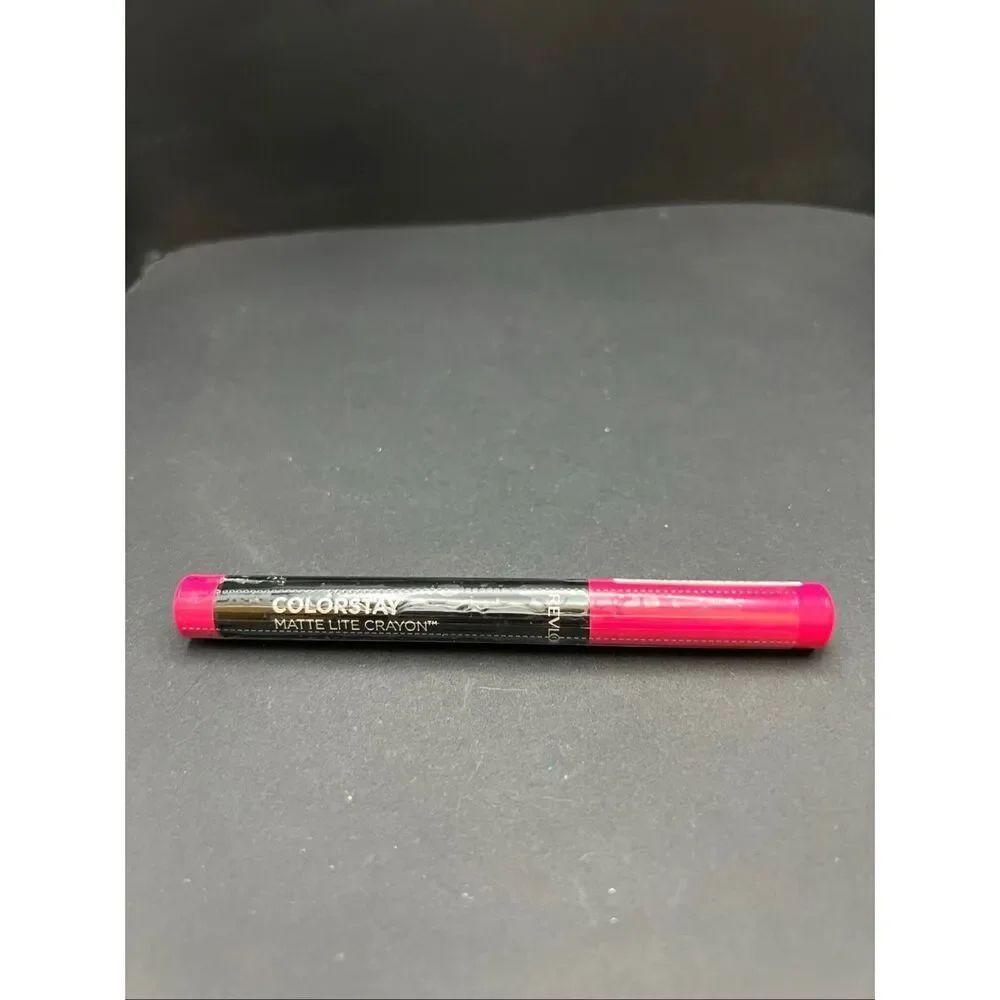 New Sealed Revlon Colorstay Matte Lite Crayon 007 Mile High